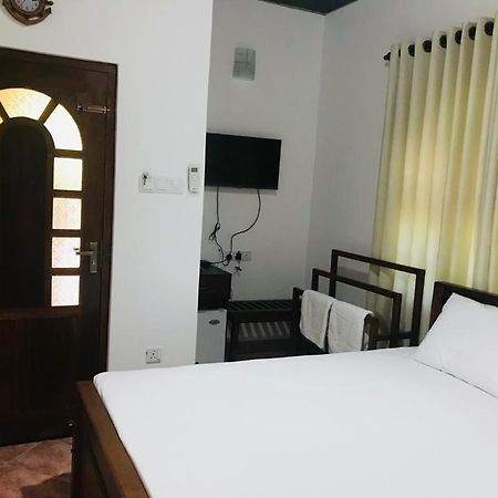 Langama Thena - ළඟම තැන Hotel Анурадхапура Екстериор снимка