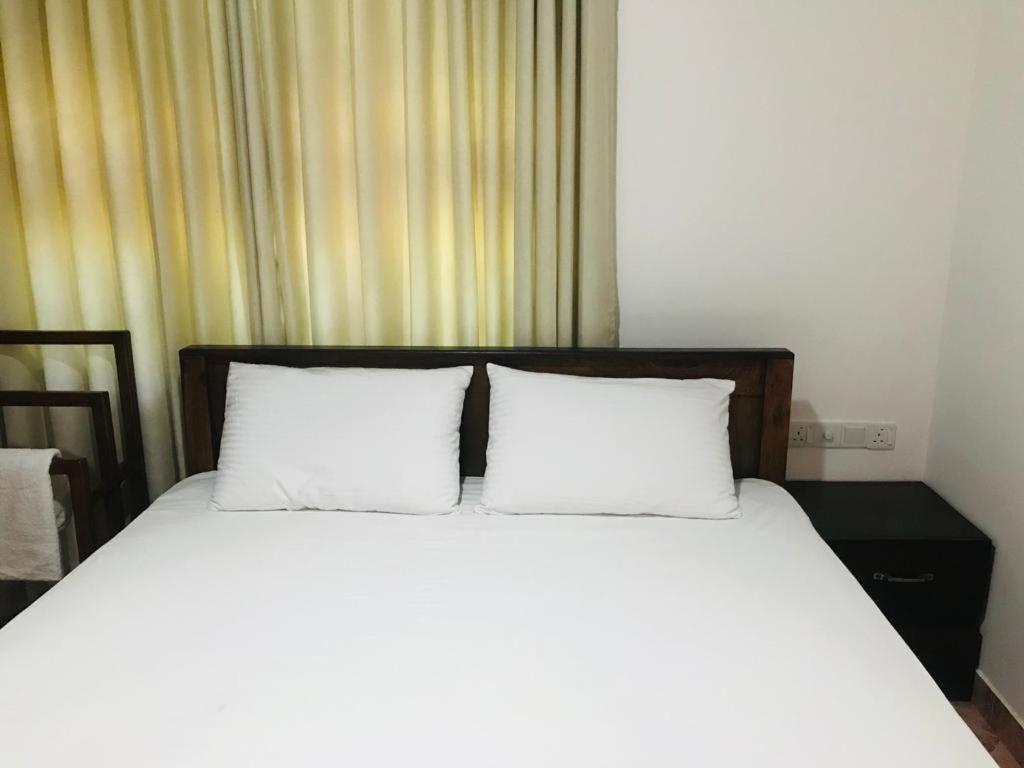 Langama Thena - ළඟම තැන Hotel Анурадхапура Екстериор снимка