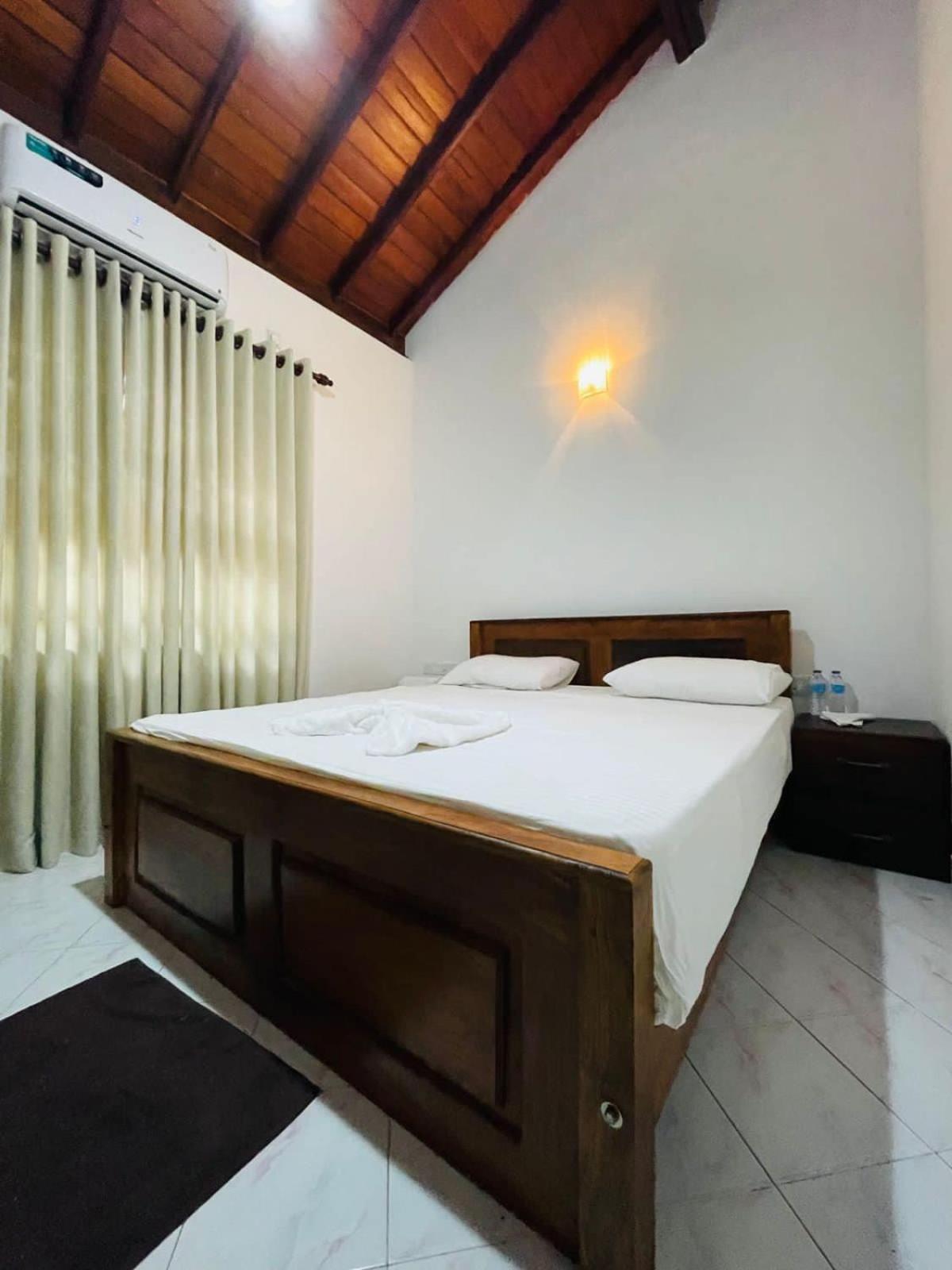 Langama Thena - ළඟම තැන Hotel Анурадхапура Екстериор снимка